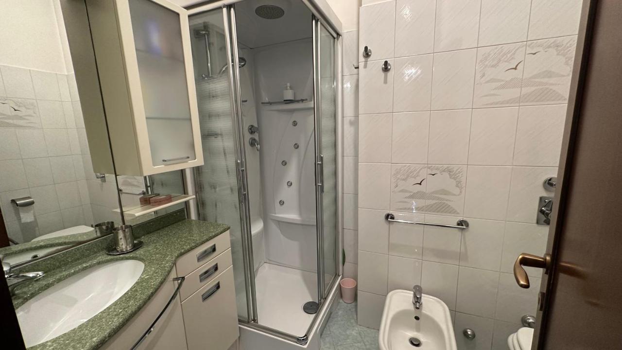 Dehomes - Two Bedrooms, Terrace, Wi-Fi, Tram To Centre & Rho Fiera Milan Extérieur photo