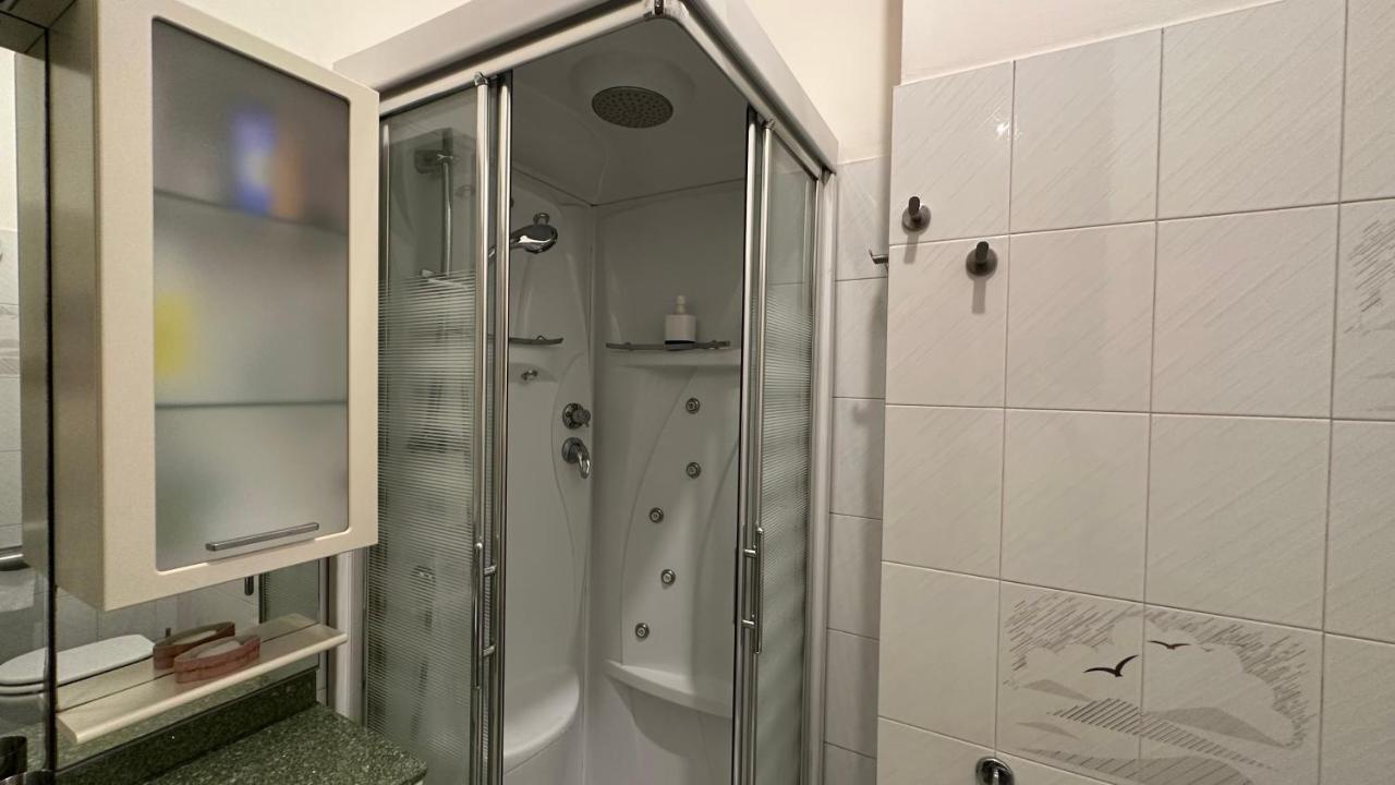 Dehomes - Two Bedrooms, Terrace, Wi-Fi, Tram To Centre & Rho Fiera Milan Extérieur photo