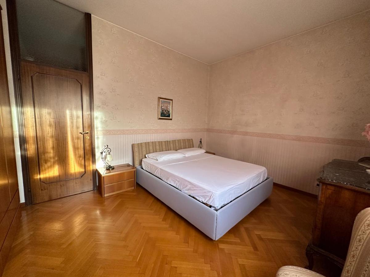 Dehomes - Two Bedrooms, Terrace, Wi-Fi, Tram To Centre & Rho Fiera Milan Extérieur photo