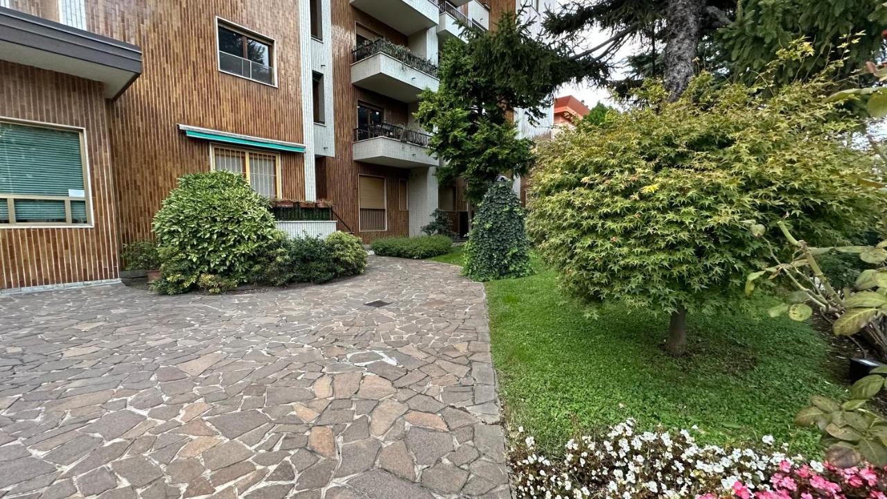 Dehomes - Two Bedrooms, Terrace, Wi-Fi, Tram To Centre & Rho Fiera Milan Extérieur photo