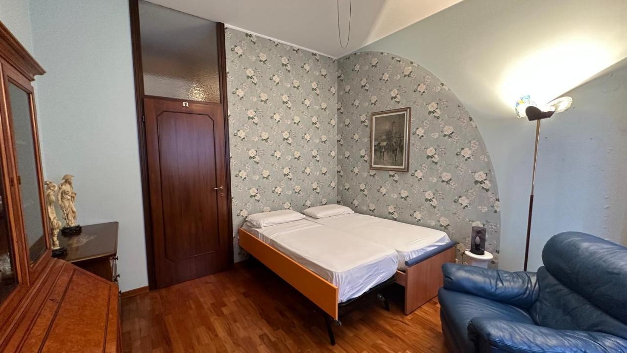 Dehomes - Two Bedrooms, Terrace, Wi-Fi, Tram To Centre & Rho Fiera Milan Extérieur photo